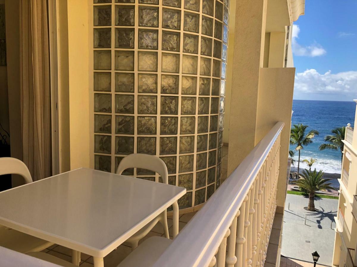 Apartamentos El Faro Puerto De Naos Bagian luar foto